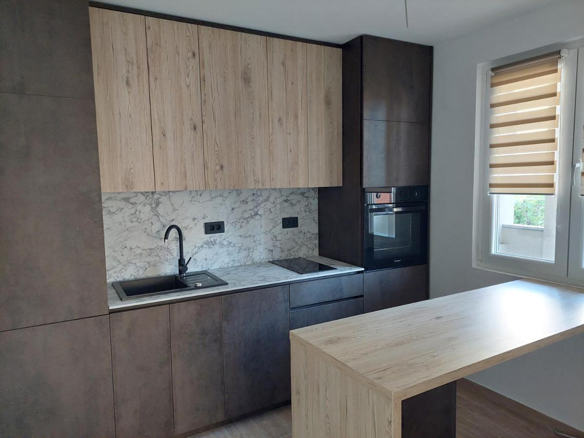 Apartmani Diana Biograd Na Moru Exteriör bild