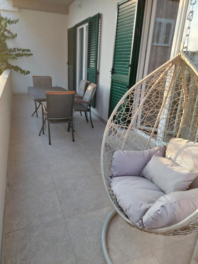 Apartmani Diana Biograd Na Moru Exteriör bild