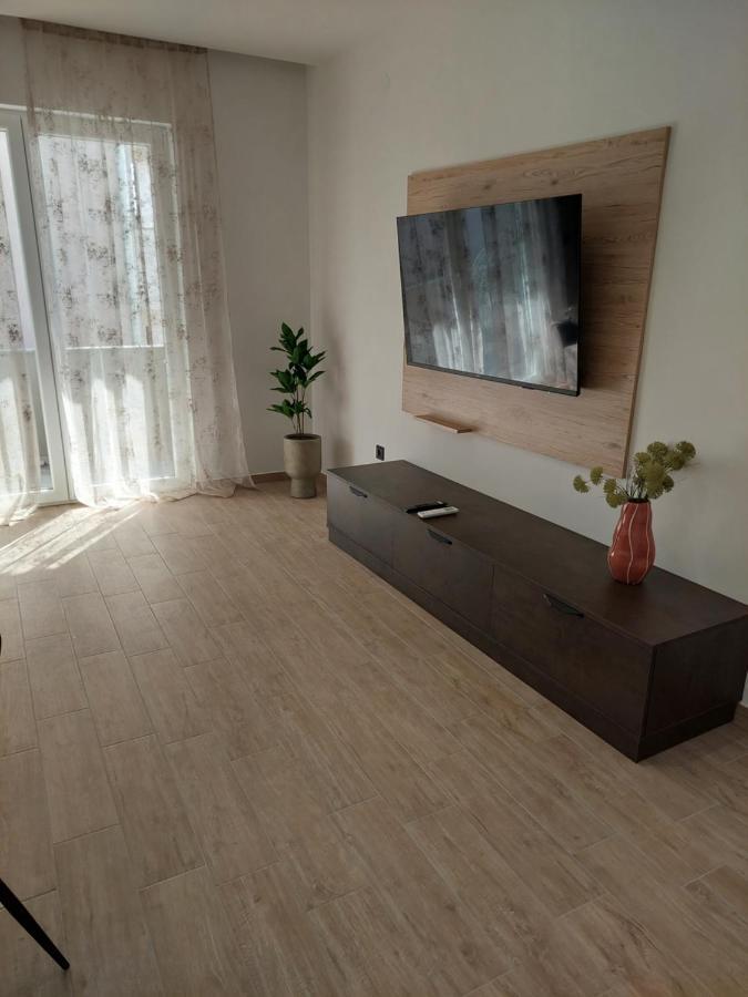 Apartmani Diana Biograd Na Moru Exteriör bild