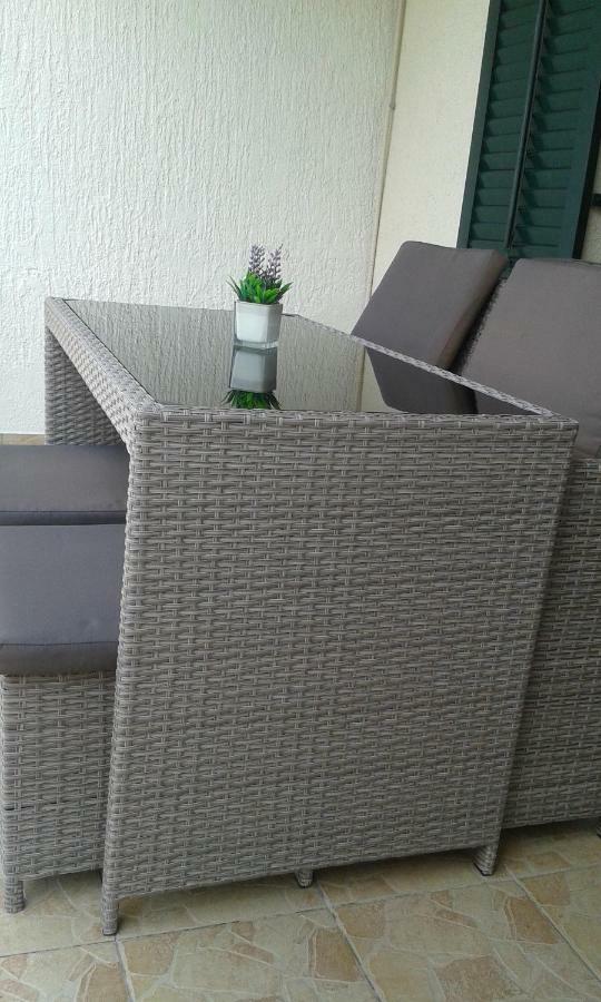 Apartmani Diana Biograd Na Moru Exteriör bild