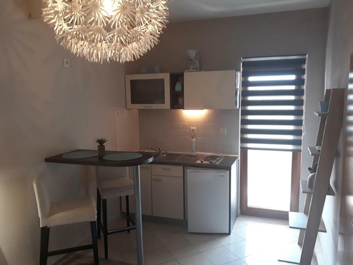 Apartmani Diana Biograd Na Moru Exteriör bild