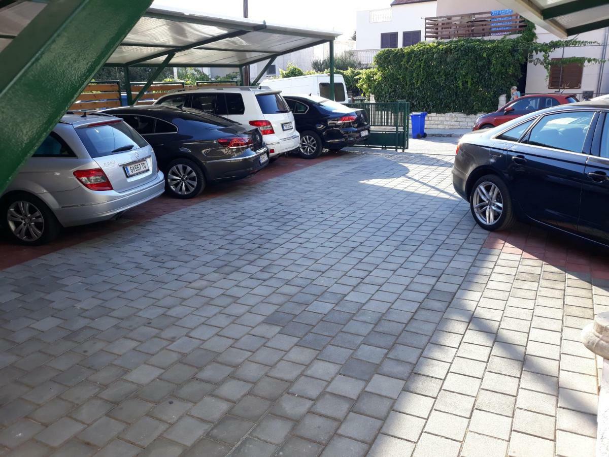 Apartmani Diana Biograd Na Moru Exteriör bild